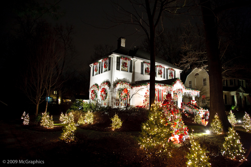 Christmas lights on a house in Webster Groves, Missouri | Stock Photo